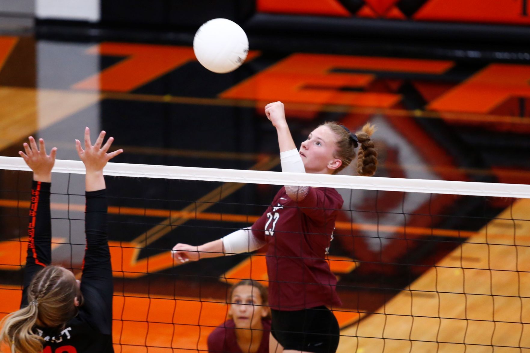 090121-jrn-east-west-vb-10